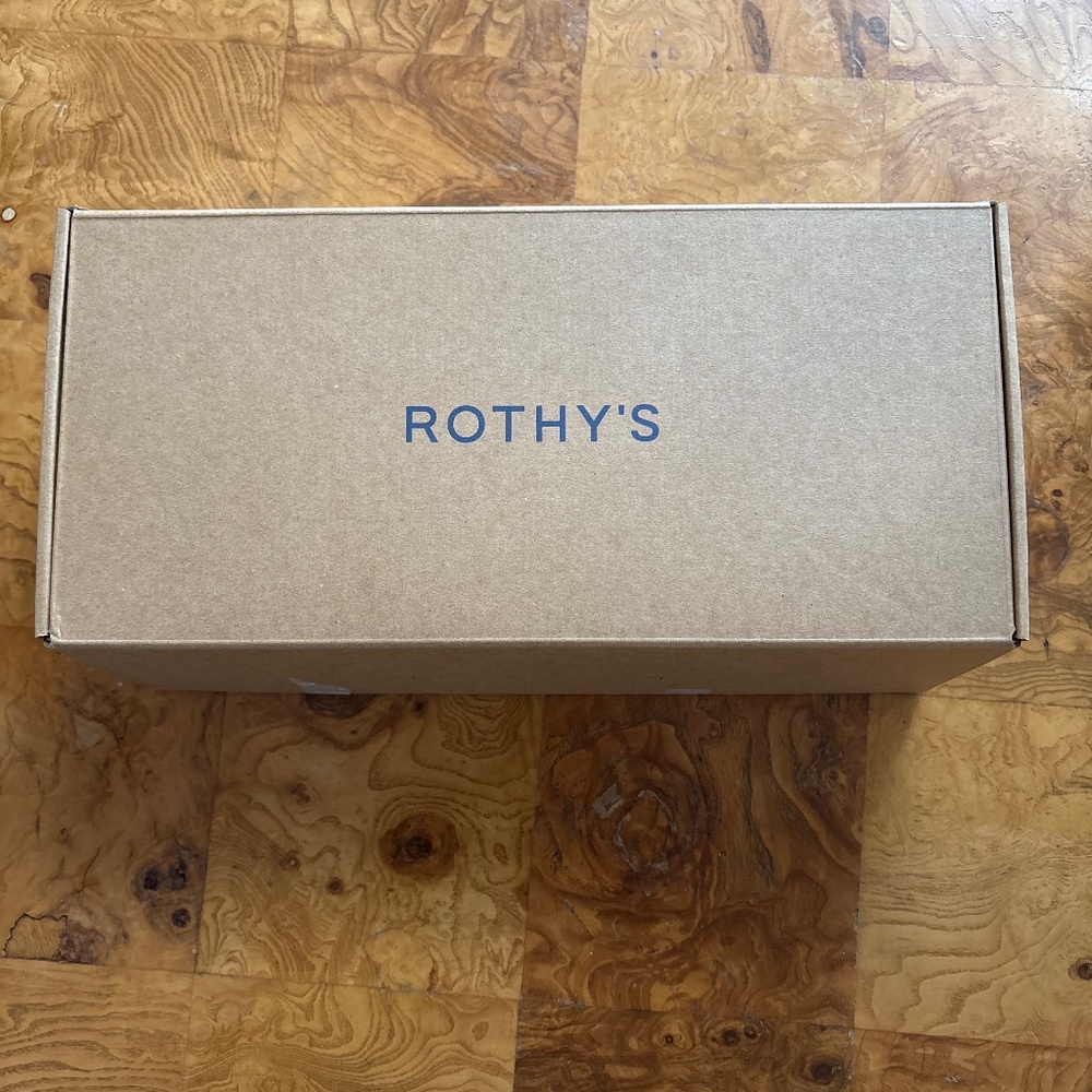 Men’s Rothy slippers, size 9